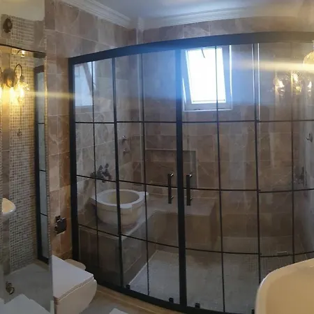 Apartment Konyaalti Plajinda Dublex Gemi Ev